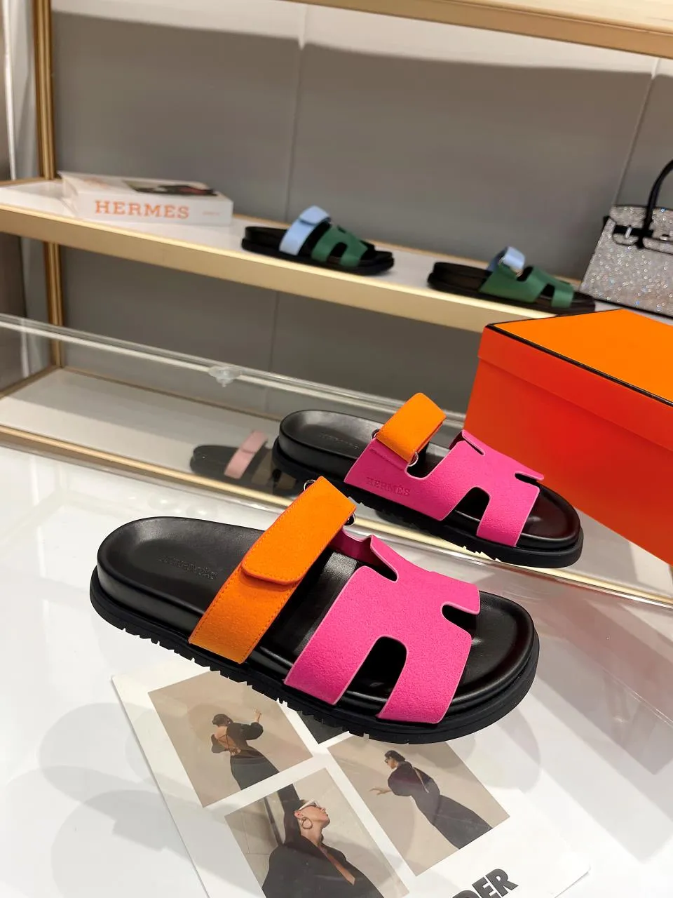 👟👟Ex-factory price 440👟👟Men's +10 HERMES Chypre sandals, popular slippers are now on the market🔥🔥🔥. The original shoes at the counter are carefully made from molds. They are the favorite luxuries of big-name celebrities. High quality creates classics. You are welcome to repost the pictures and sell them!  Size: Women’s size: 35-42 Men’s size: 39-46
